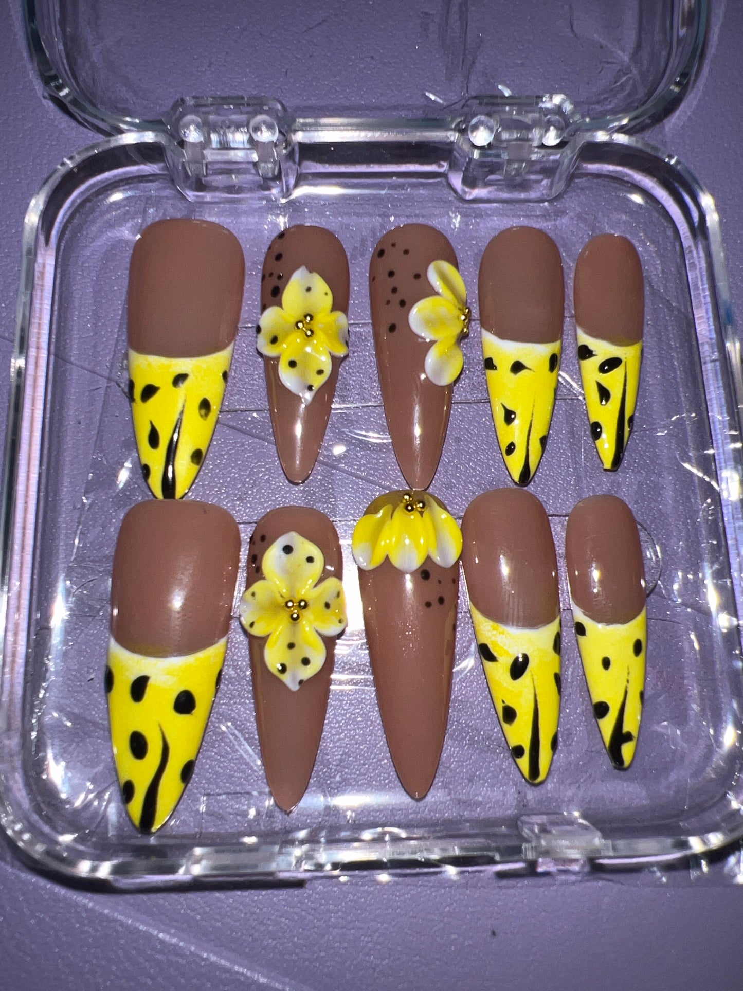 Handmade press-on nails