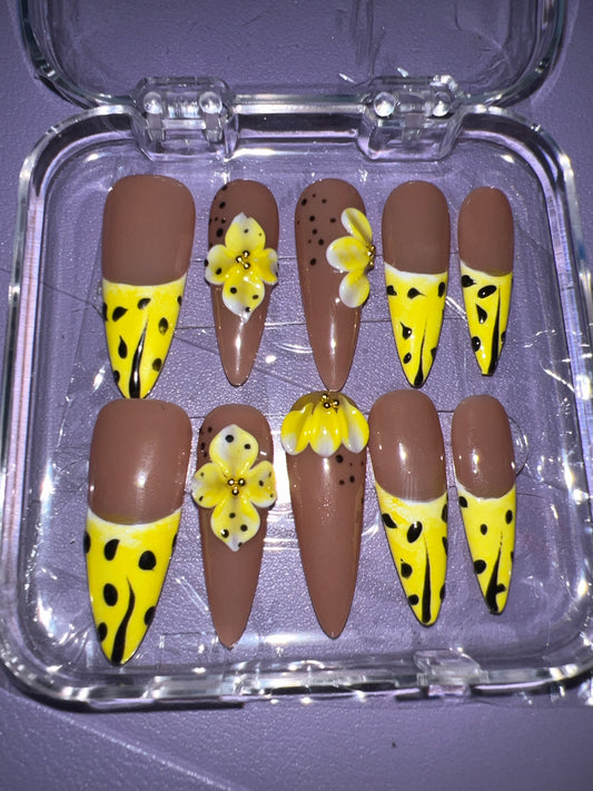 Handmade press-on nails